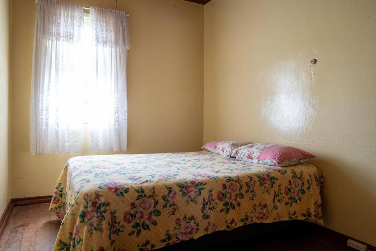 אורוביסי Hostel Raiz Da Serra מראה חיצוני תמונה